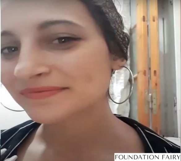 How To Cover Up a Hickey Without Concealer (Fast 5 Minutes)