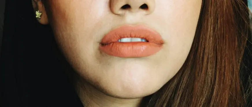 full-lips